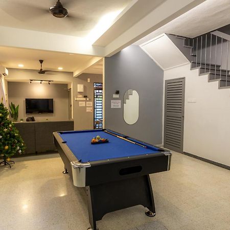 Town 13Px 5R4B V Kids Pool & Ktv & Jaccuzi Spa & Pool Table Near Usm & Lam Wah Ee Hospital & Han Chiang High School Gelugor Exterior photo